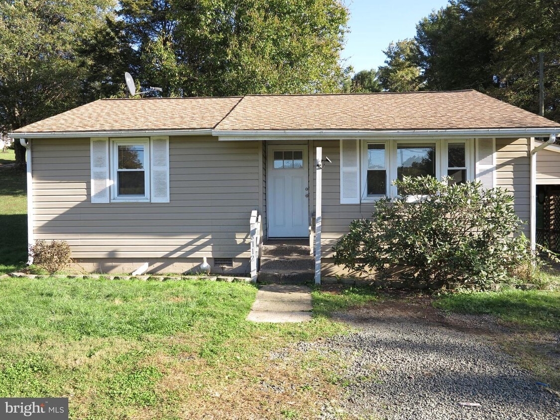 6712 Breezy Dr, Warrenton, VA 20187 House Rental in Warrenton, VA