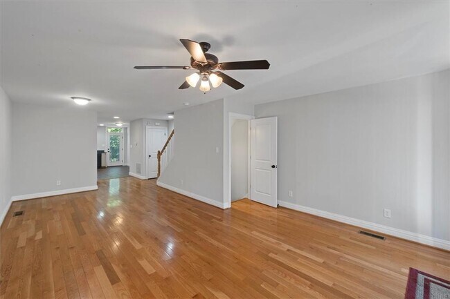 Building Photo - 710 Albemarle St