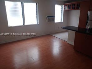 Foto del edificio - 7928 Harding Ave