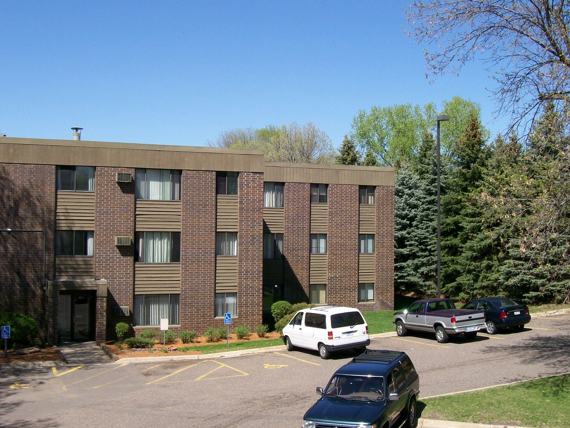 Primary Photo - Eldorado Oaks/Maples Apartments