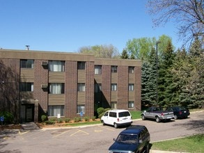 Building Photo - Eldorado Oaks/Maples Apartments