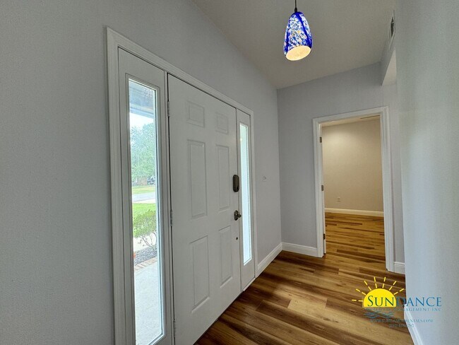 Foto del edificio - Stunning 4 Bedroom Home in Bluewater Bay!