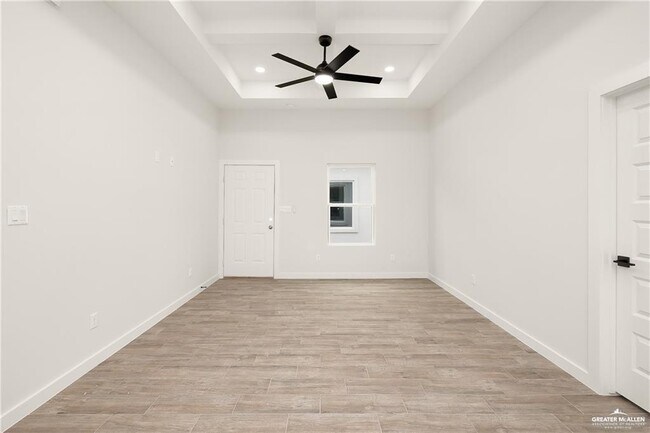 Building Photo - 17 Joscelyn Dr