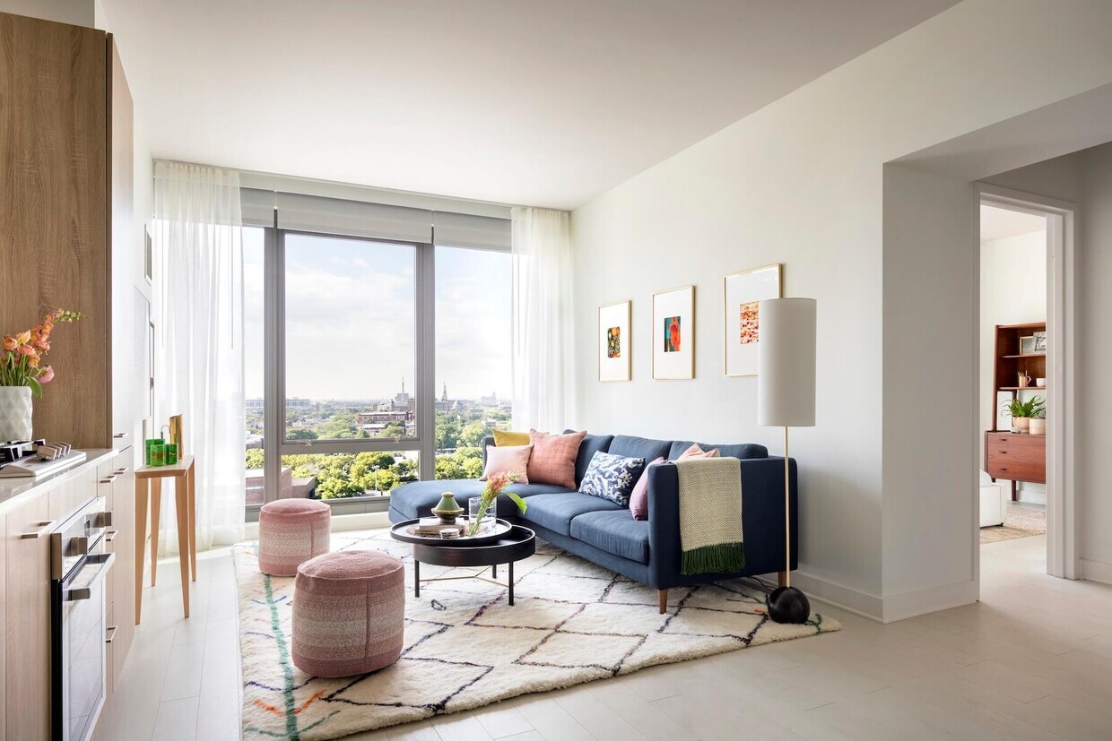 Foto principal - 1135 W Van Buren St