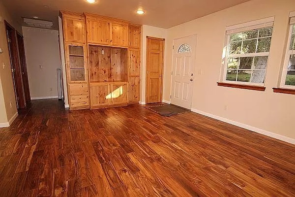 Building Photo - 7075 Navarette Ave