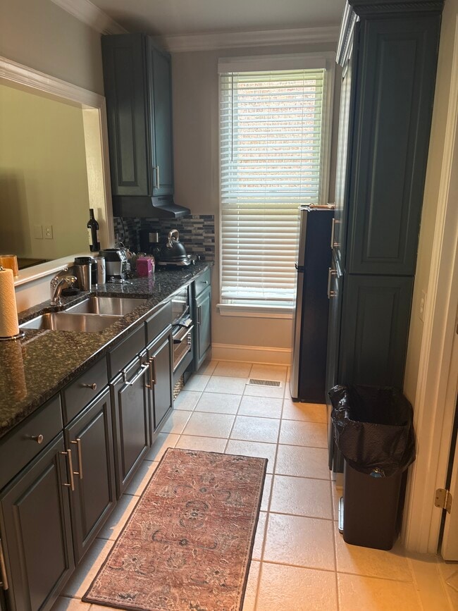 Building Photo - 2713 Charleston Oaks Dr
