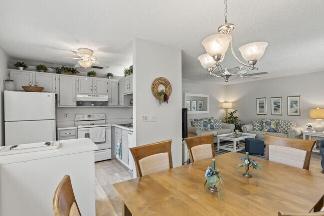 Foto del edificio - 32 Pine Arbor Ln