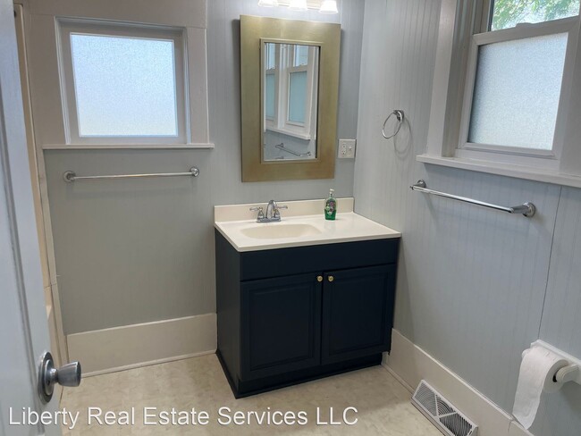 Building Photo - 3 br, 1 bath House - 1150 North 2nd