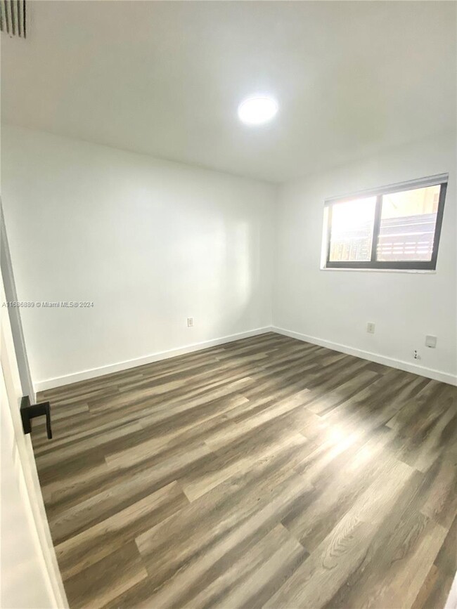 Foto del edificio - Southwest 21st Terrace, Miami, FL 33145 - ...