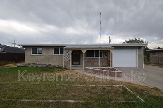 Building Photo - 3215 S 4400 W