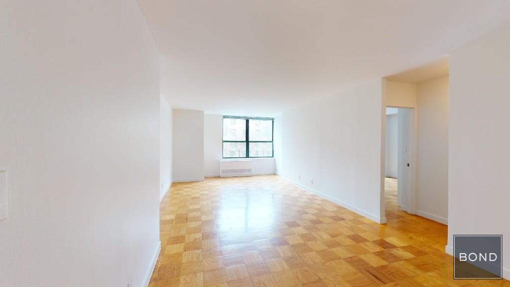Foto principal - 247 W 87th St