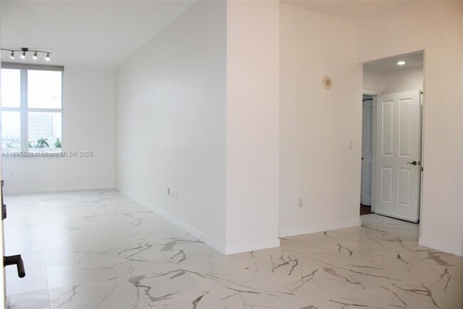Foto del edificio - 511 SE 5 Ave