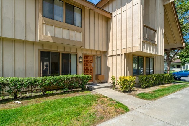 Building Photo - 9574 Karmont Ave