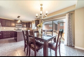 Building Photo - 20 Mercedes Rd