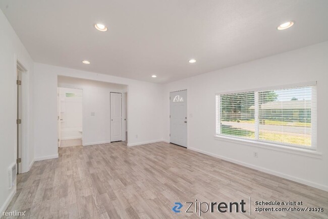Building Photo - 3 br, 2 bath House - 2650 Southeast 164th ...