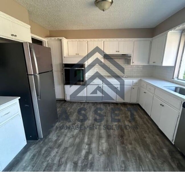 Building Photo - RENT TO OWN 4 Bed 2 bath Available Now!!