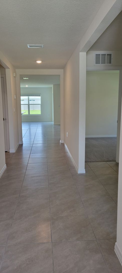 Building Photo - Beautiful New Construction
