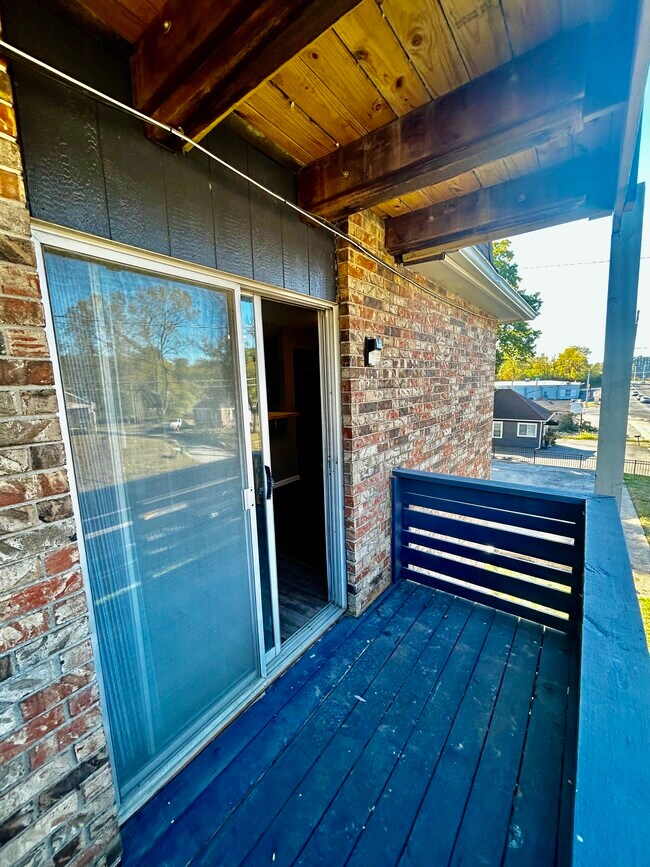 Foto del edificio - Glen Oaks Apartments