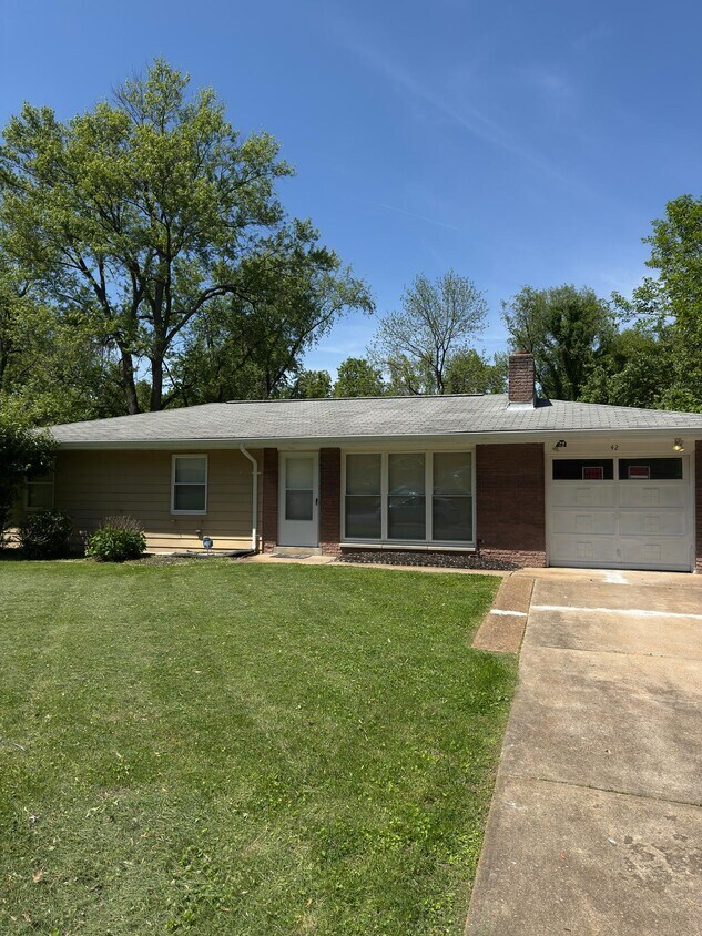 Foto principal - 42 Rolling Hills Dr