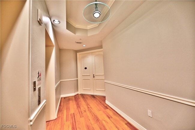 Foto del edificio - 2104 W First St