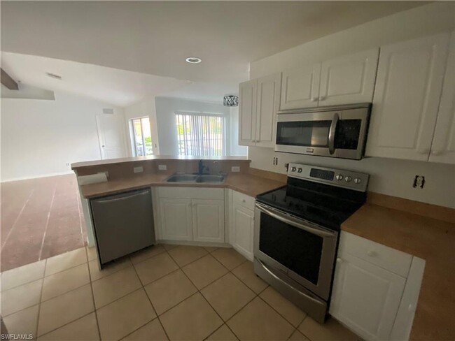 Building Photo - 601 Tropicana Pkwy W
