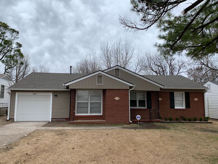 Primary Photo - 2425 South Sandusky Avenue, Tulsa, OK, USA