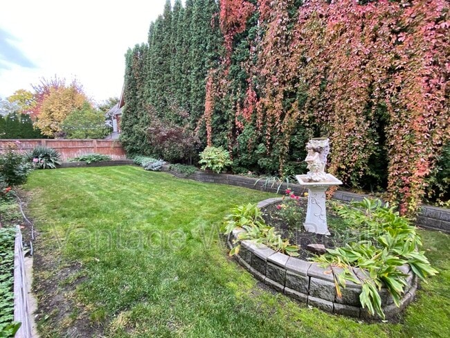 Photo du bâtiment - 453-453 Morrison Ave