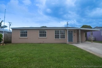 Building Photo - 2032 Worthington Rd
