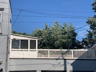 Patio and Sunroom - 126 Oakland Ave (Jersey City, NJ) House