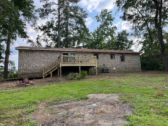 Building Photo - 4439 Shadowood Dr