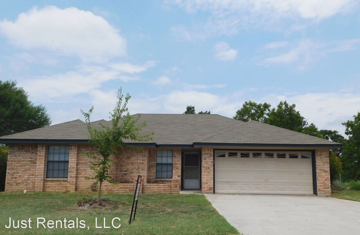 Foto principal - 4 br, 2 bath House - 214 Atkinson Ave.
