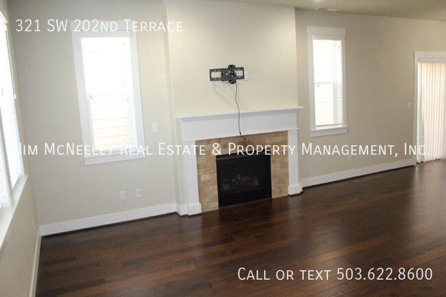 Foto del edificio - Upscale 3 Bedroom Home in Baseline Woods!