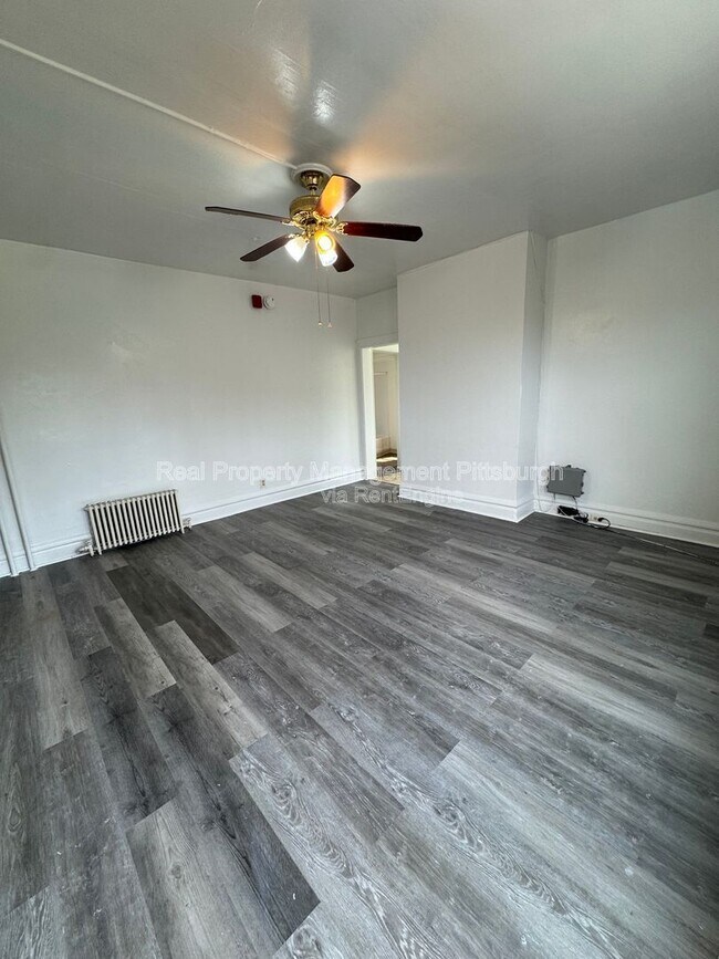 Building Photo - 504 Coal St