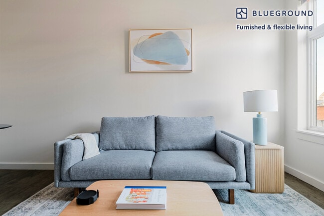 Building Photo - 240 Sidney St