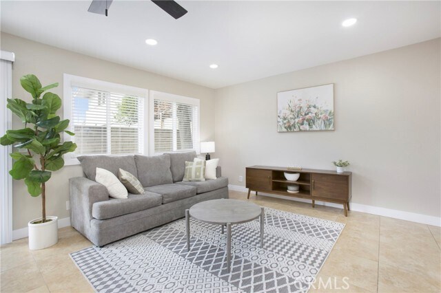 Foto del edificio - 757 S Brea Blvd