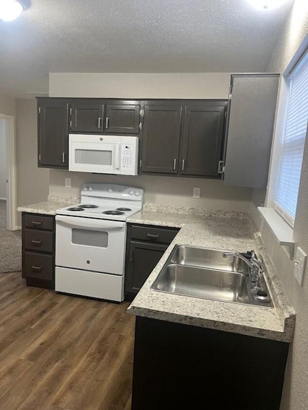 Foto principal - 331 E Locust St