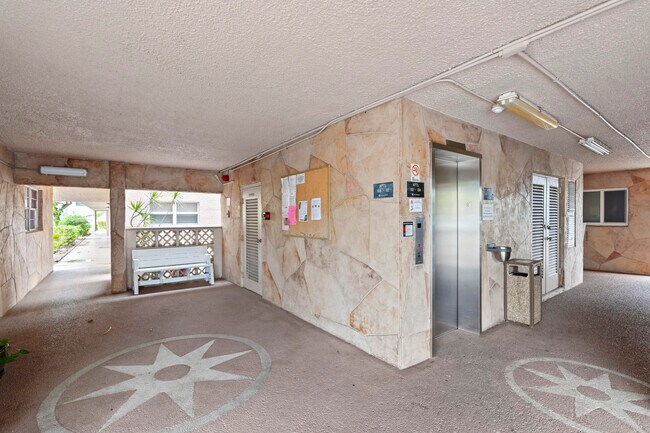Foto del edificio - 2615 NE 1st Ct