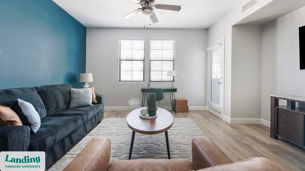 Foto principal - 9242 W Russell Rd