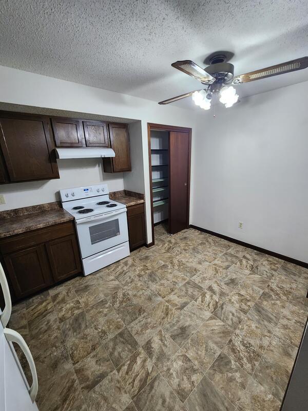 Building Photo - 925 R Avenue, Unit 104