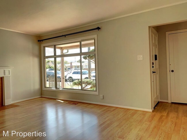 Building Photo - 3 br, 1 bath House - 107 Sycamore Avenue