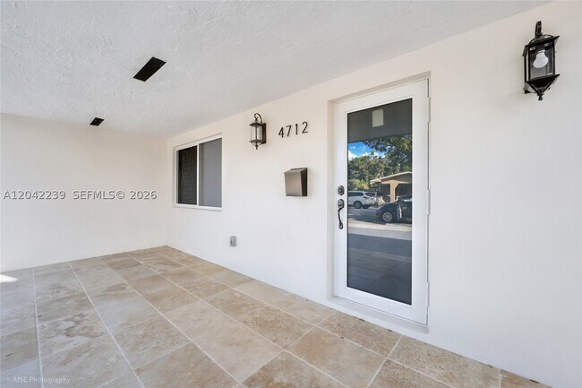 Foto del edificio - 4712 SW 2nd Terrace