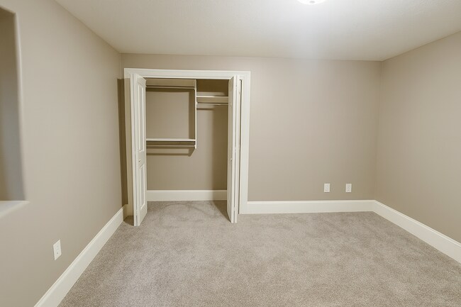 Building Photo - 7453/57 Summerside