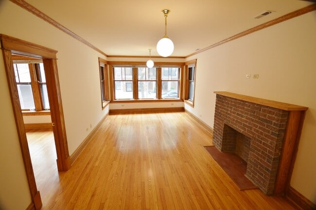 Building Photo - 3153 N Hudson Ave
