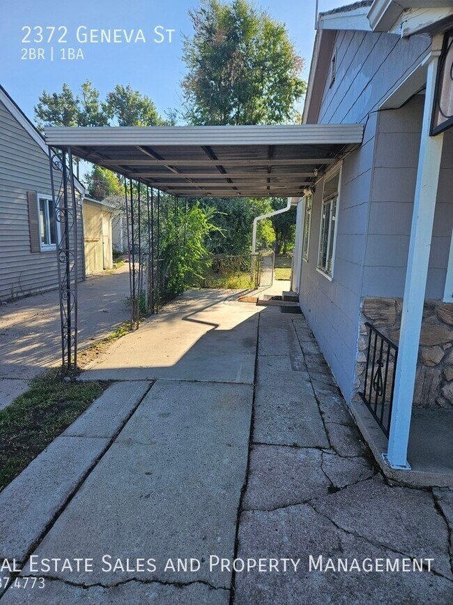 Building Photo - 2 Bedroom, 1 Bath Ranch Style home