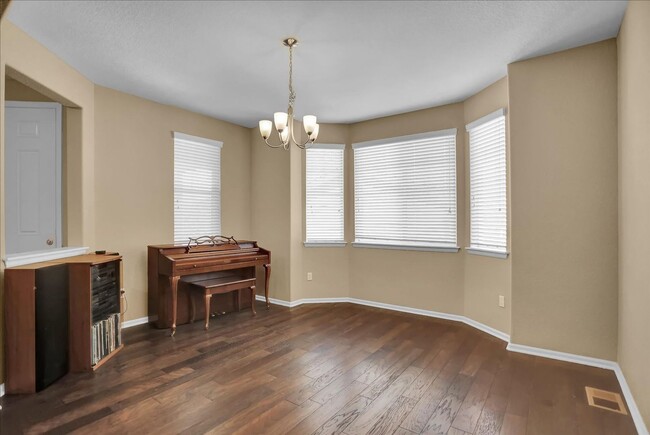 Building Photo - Beautiful Copperleaf 6 Bedroom 5 Bath Home...