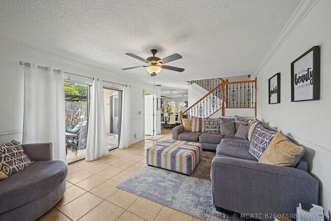 Foto del edificio - 149 Lake Arbor Dr