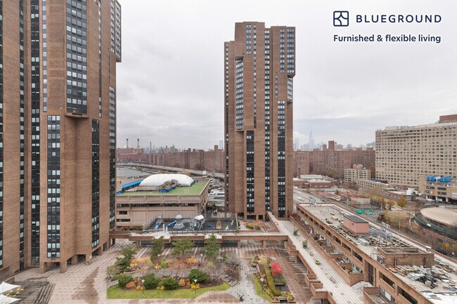 Building Photo - 30 Waterside Plaza