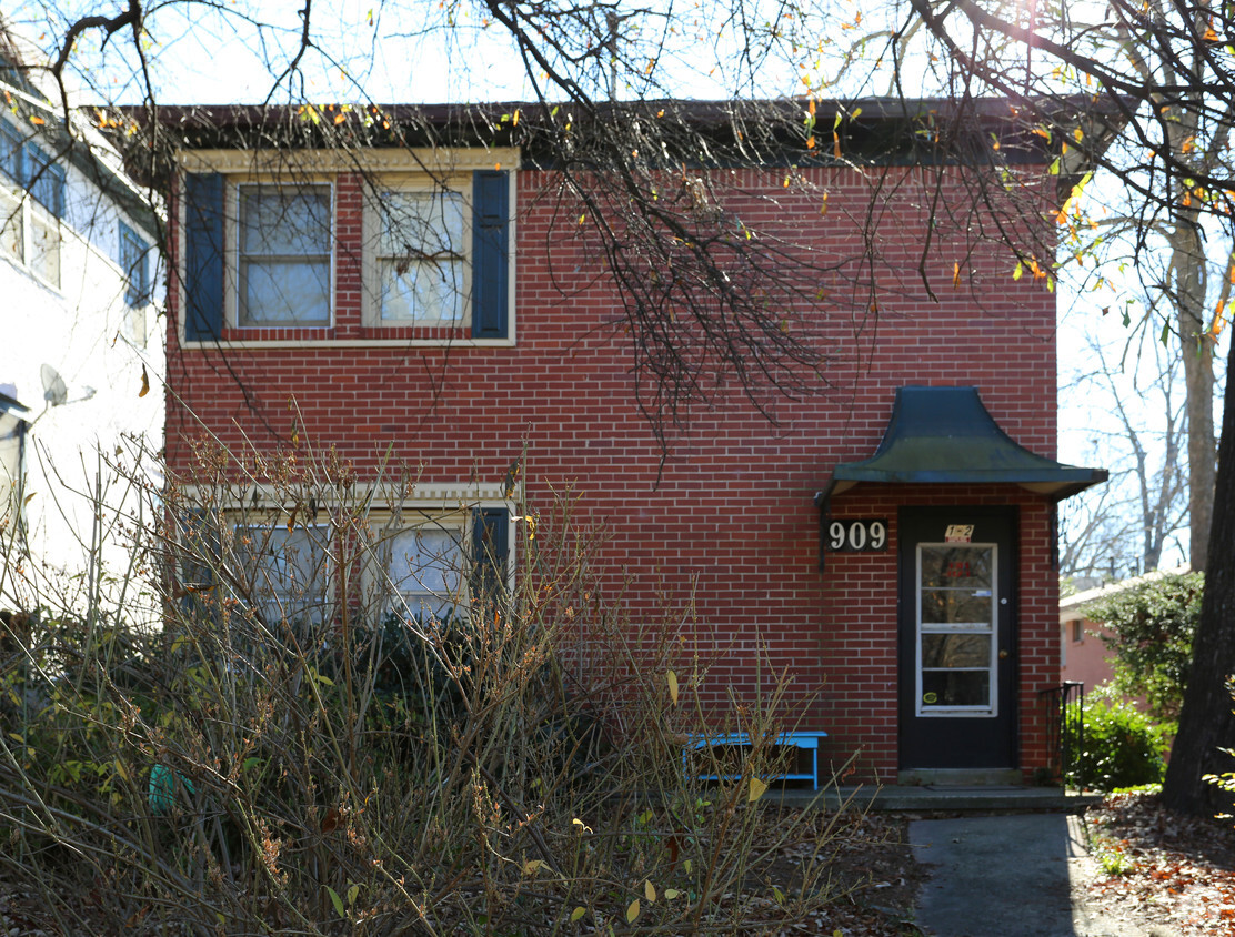 Building Photo - Greenwood Apartments