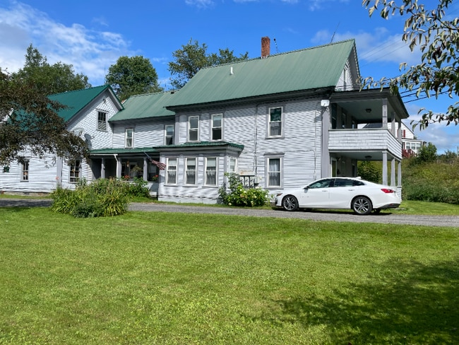 Building Photo - 69 Pleasant St