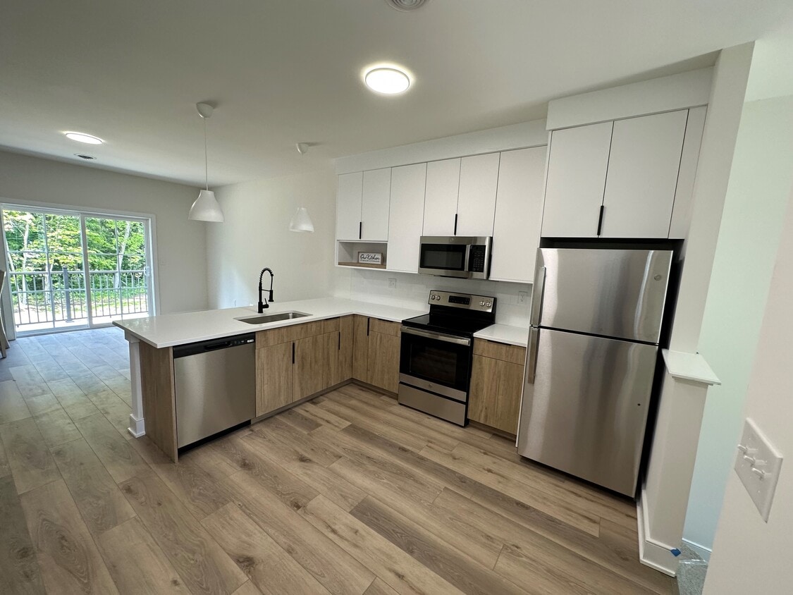 2370 Curry Rd, Schenectady, NY 12303 Apartments in Schenectady, NY